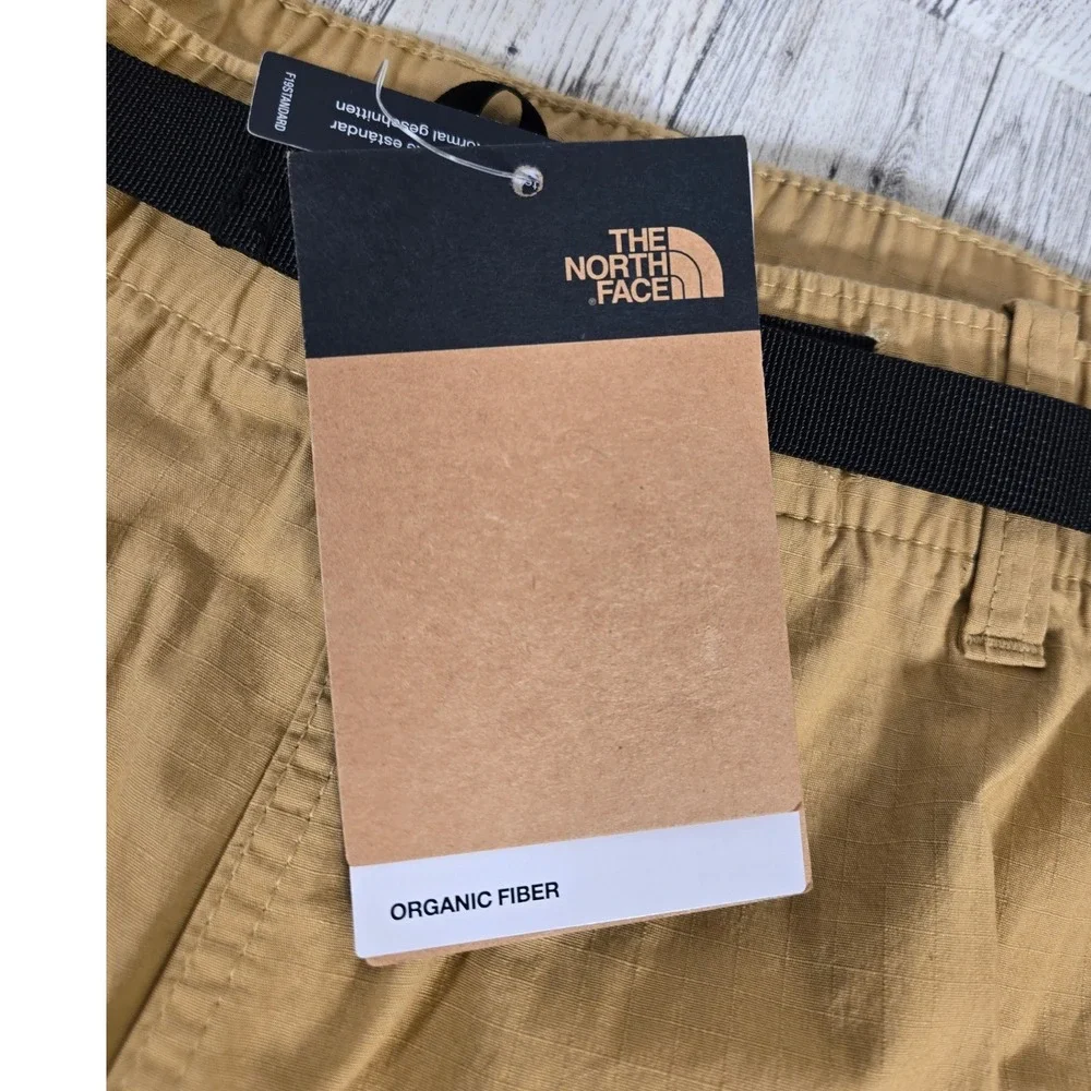 The North Face Mens Ripstop Cargo Shorts Antelope Tan NF0A7Q9S XL Regular NWT